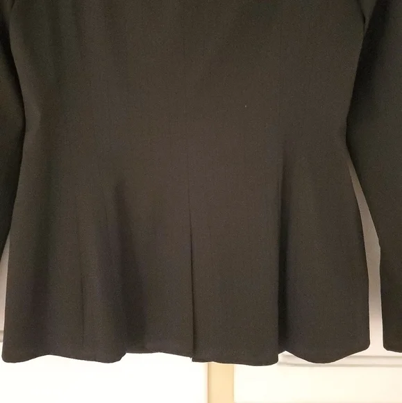 The Limited Women's Tailored Blazer - Picture 4 of 7